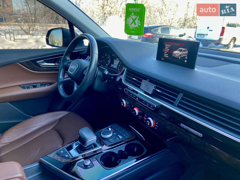Внедорожник / Кроссовер Audi Q7 2017 в Тернополе