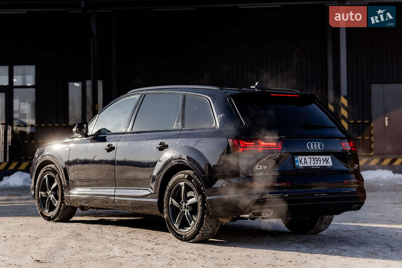 Внедорожник / Кроссовер Audi Q7 2016 в Житомире