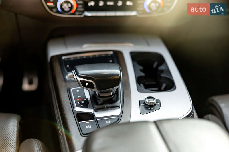 Внедорожник / Кроссовер Audi Q7 2016 в Житомире