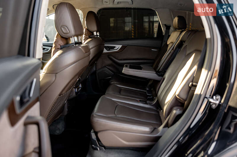 Внедорожник / Кроссовер Audi Q7 2016 в Житомире