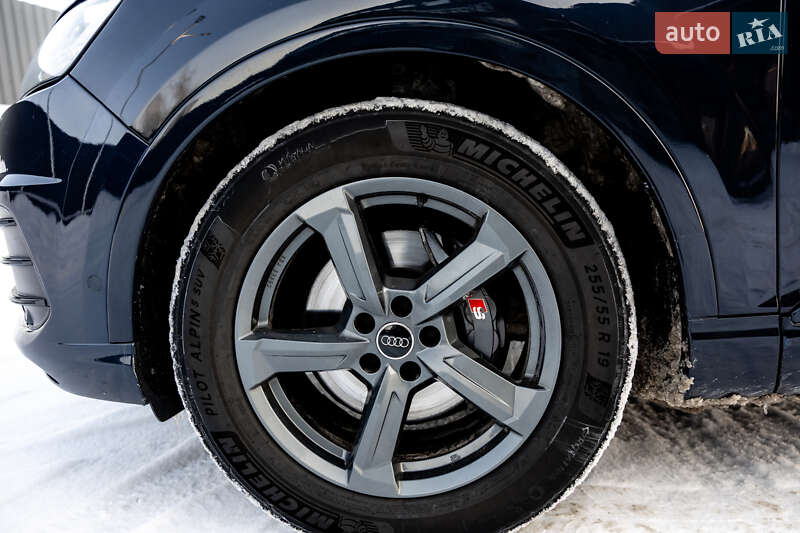 Внедорожник / Кроссовер Audi Q7 2016 в Житомире