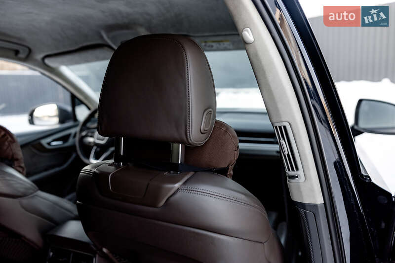 Внедорожник / Кроссовер Audi Q7 2016 в Житомире