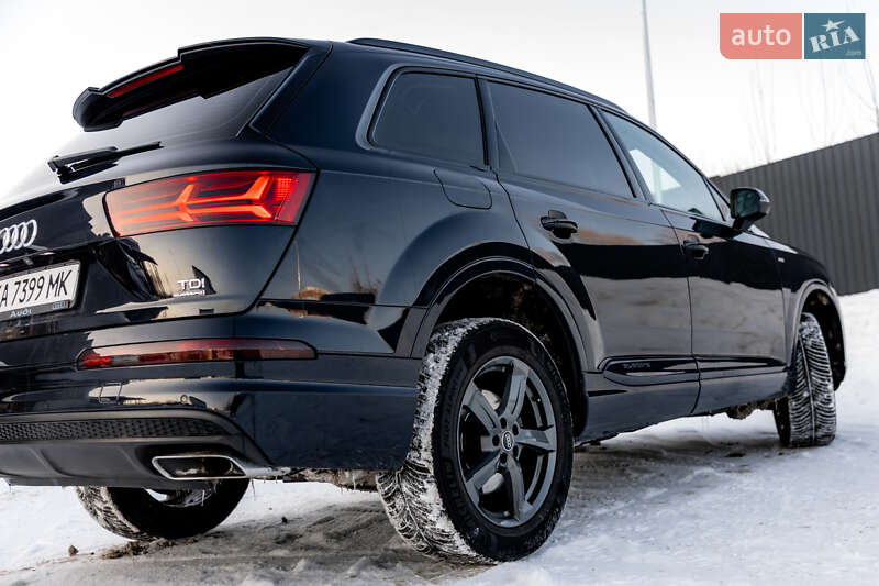 Внедорожник / Кроссовер Audi Q7 2016 в Житомире