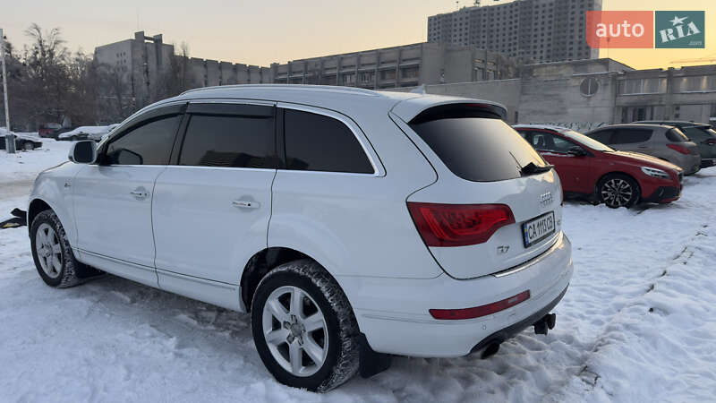 Внедорожник / Кроссовер Audi Q7 2015 в Киеве