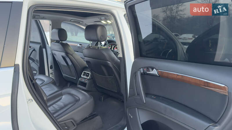 Внедорожник / Кроссовер Audi Q7 2015 в Киеве