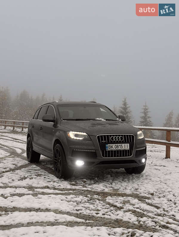 Внедорожник / Кроссовер Audi Q7 2013 в Черновцах