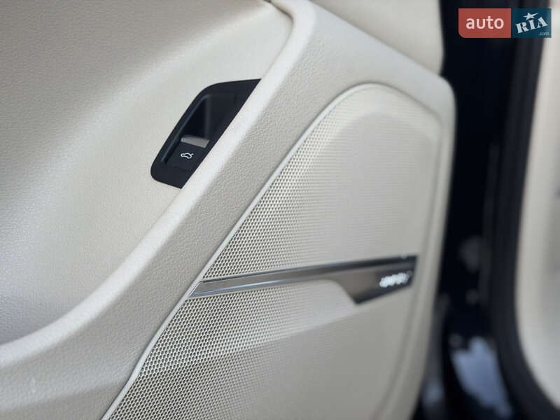 Внедорожник / Кроссовер Audi Q7 2016 в Киеве