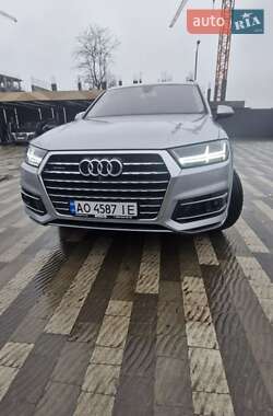 Внедорожник / Кроссовер Audi Q7 2015 в Тячеве