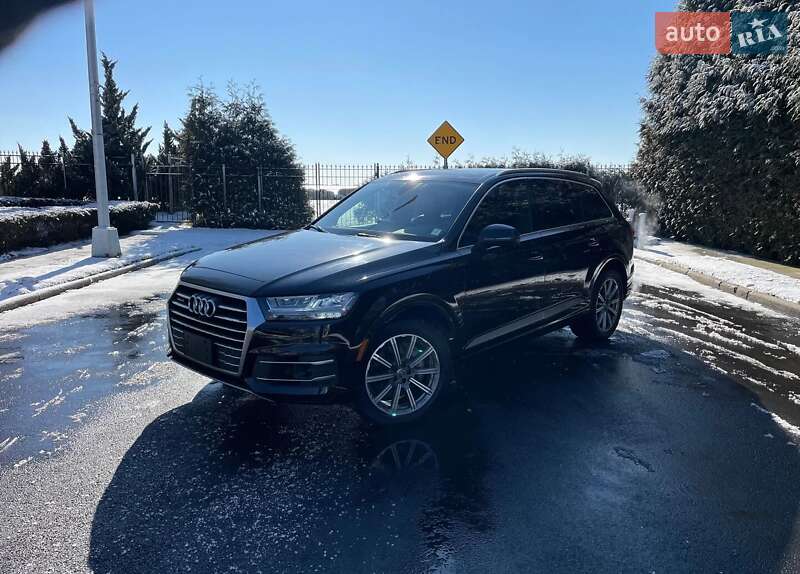 Внедорожник / Кроссовер Audi Q7 2018 в Ровно