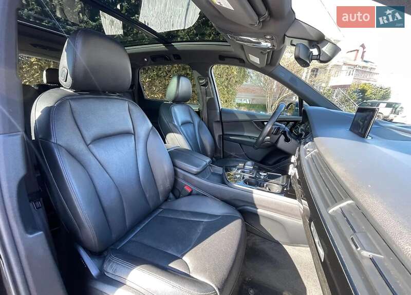 Внедорожник / Кроссовер Audi Q7 2018 в Ровно