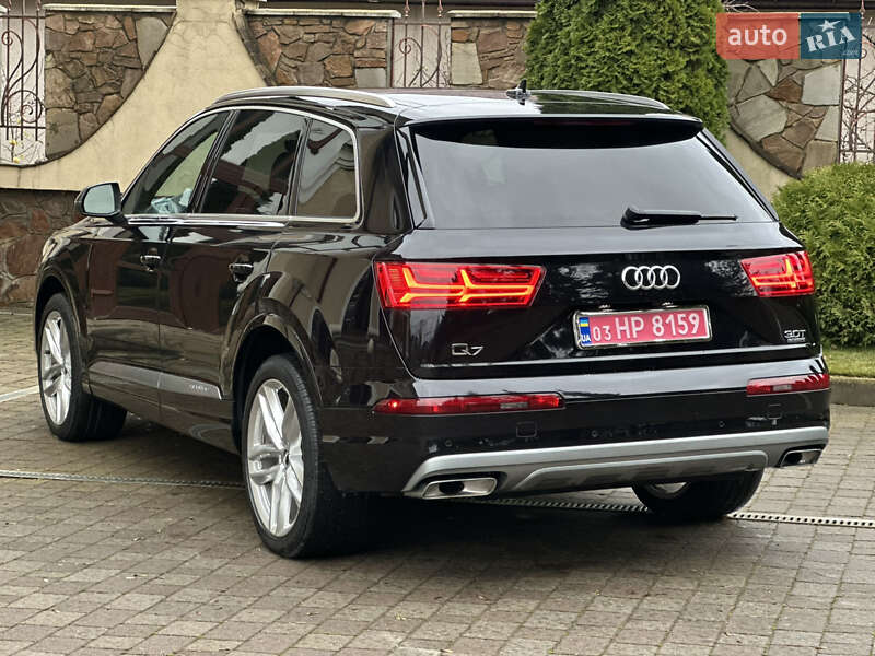 Внедорожник / Кроссовер Audi Q7 2017 в Сарнах