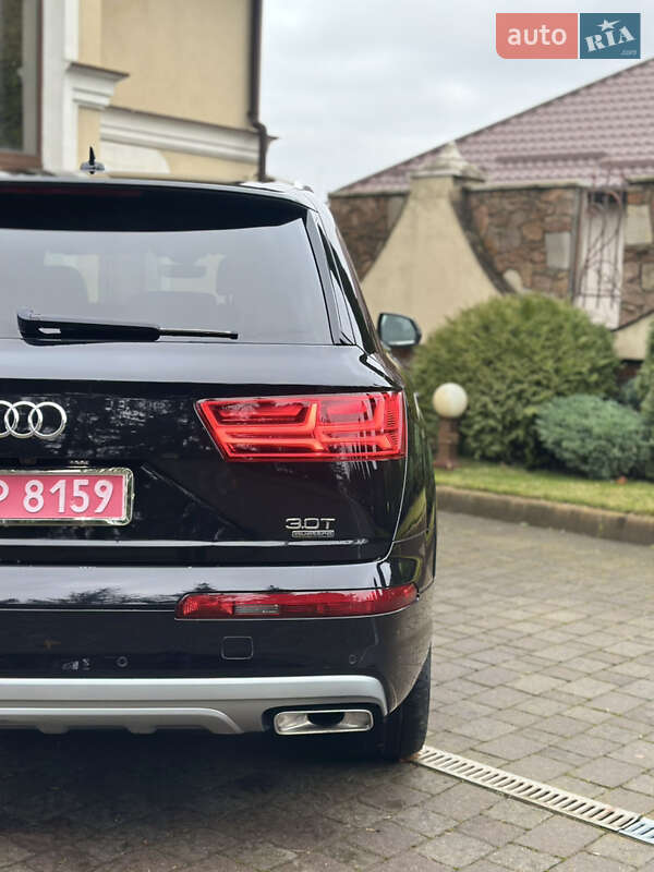 Внедорожник / Кроссовер Audi Q7 2017 в Сарнах