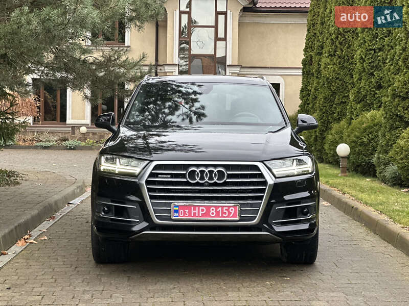 Внедорожник / Кроссовер Audi Q7 2017 в Сарнах