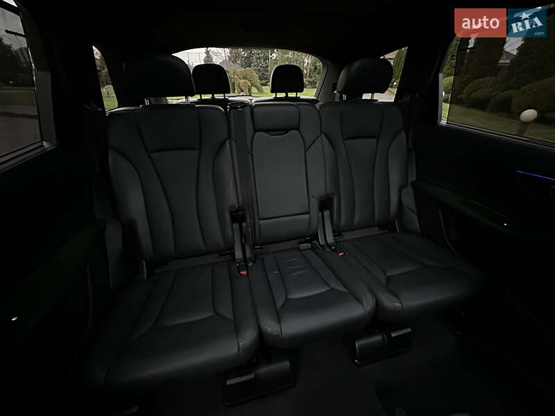 Внедорожник / Кроссовер Audi Q7 2017 в Сарнах