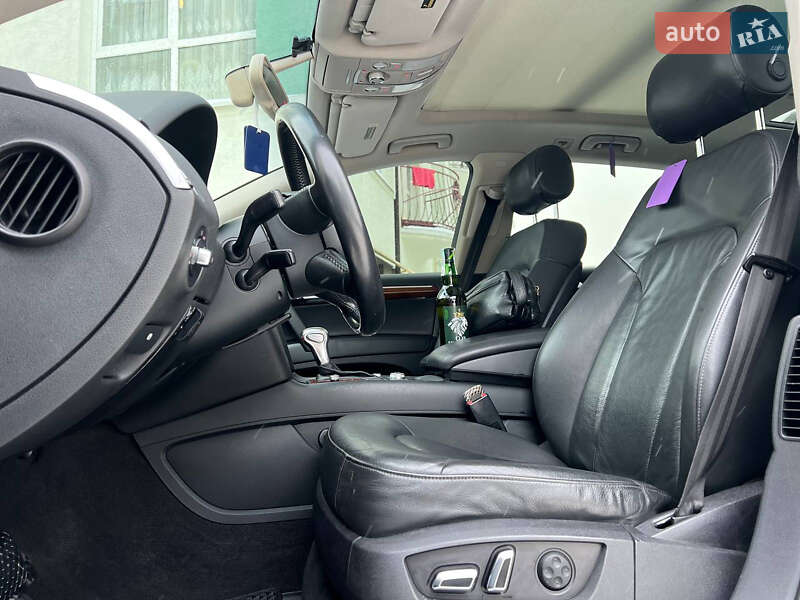 Внедорожник / Кроссовер Audi Q7 2012 в Хмельницком