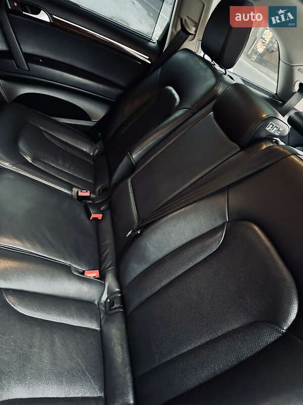 Внедорожник / Кроссовер Audi Q7 2012 в Тячеве фото 35 Внедорожник / Кроссовер Audi Q7 2012 в Тячеве