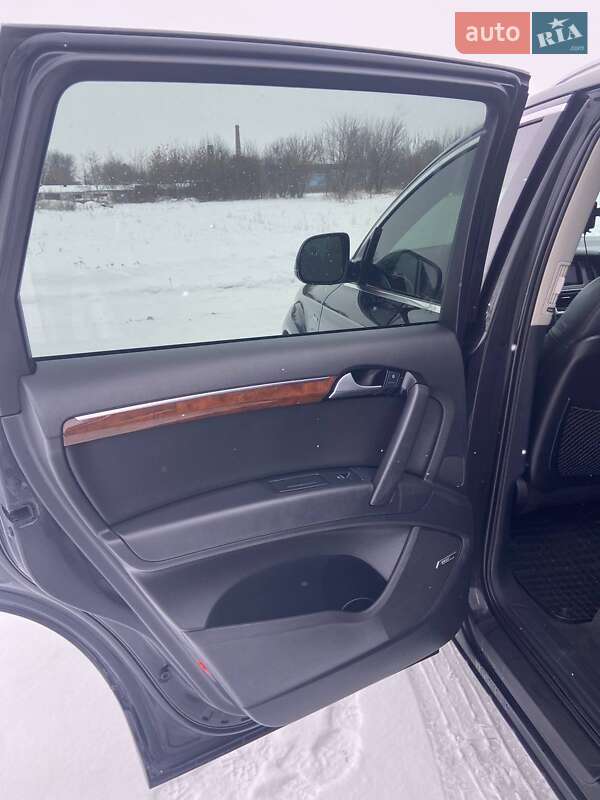 Внедорожник / Кроссовер Audi Q7 2014 в Ровно