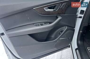 Позашляховик / Кросовер Audi Q7 2020 в Сумах