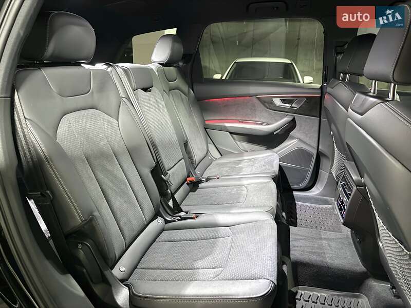 Позашляховик / Кросовер Audi Q7 2025 в Дніпрі