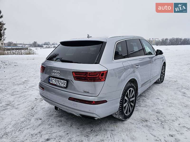 Внедорожник / Кроссовер Audi Q7 2015 в Ковеле