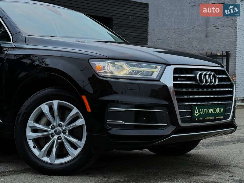 Позашляховик / Кросовер Audi Q7 2018 в Києві