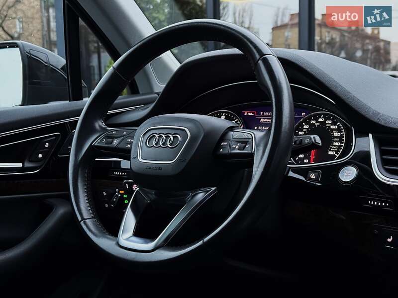 Позашляховик / Кросовер Audi Q7 2018 в Києві