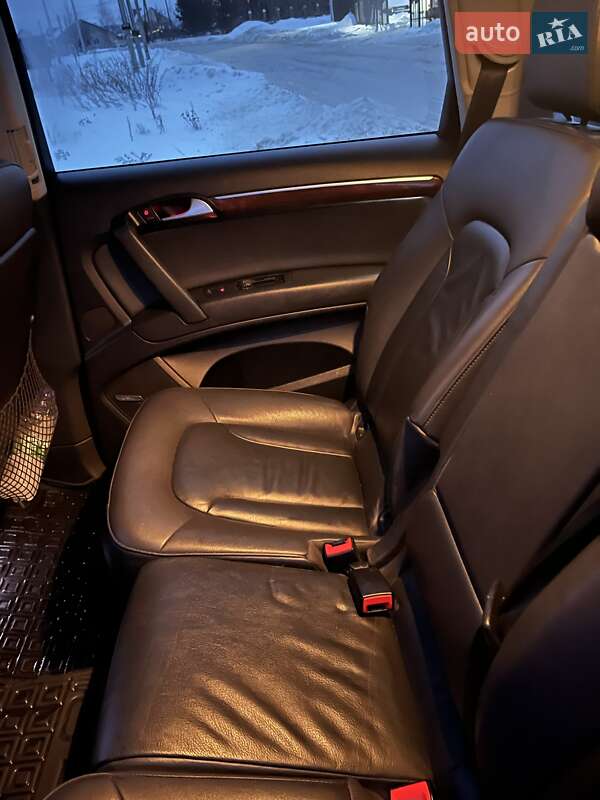 Позашляховик / Кросовер Audi Q7 2014 в Луцьку