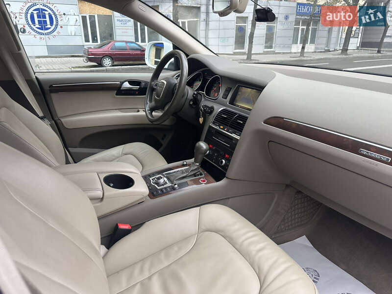 Позашляховик / Кросовер Audi Q7 2011 в Одесі фото 16 Позашляховик / Кросовер Audi Q7 2011 в Одесі