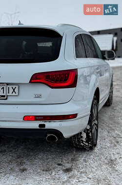 Внедорожник / Кроссовер Audi Q7 2015 в Сарнах