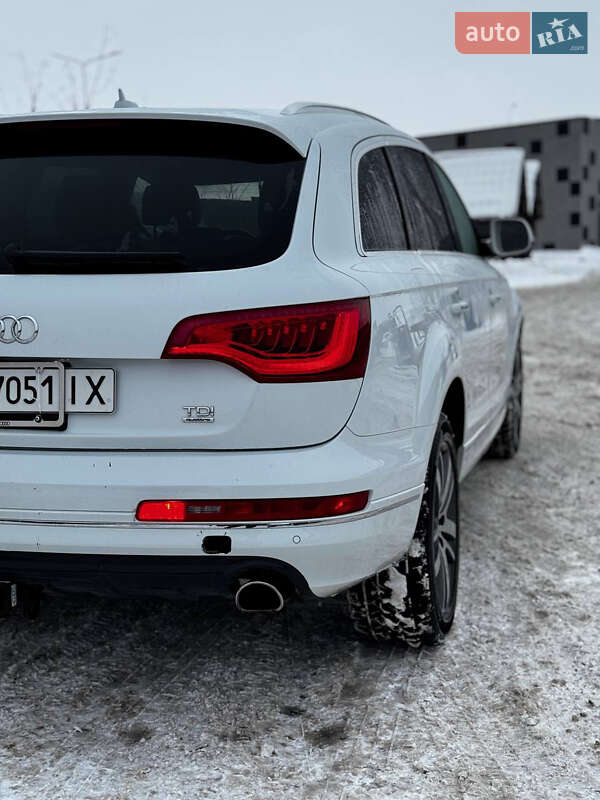 Внедорожник / Кроссовер Audi Q7 2015 в Сарнах