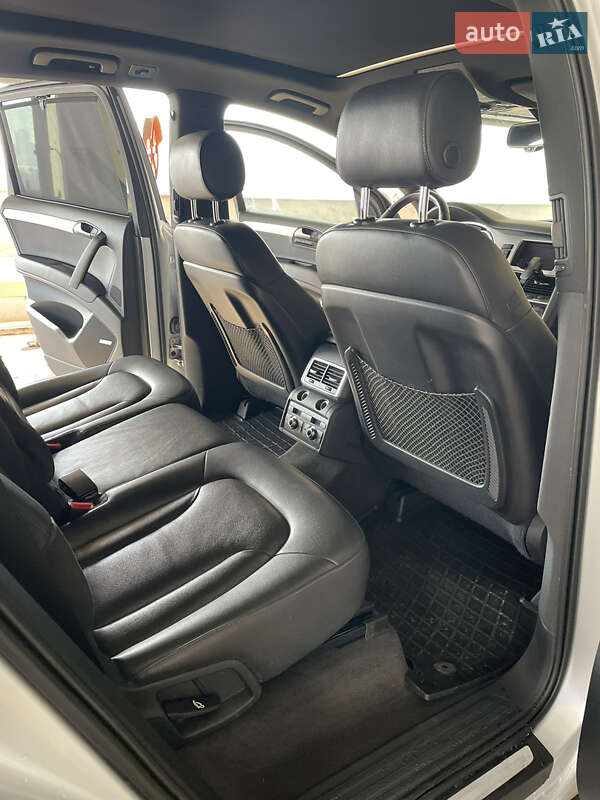 Позашляховик / Кросовер Audi Q7 2012 в Києві фото 46 Позашляховик / Кросовер Audi Q7 2012 в Києві