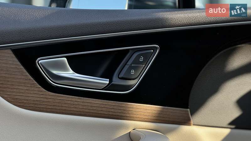 Позашляховик / Кросовер Audi Q7 2016 в Києві фото 12 Позашляховик / Кросовер Audi Q7 2016 в Києві