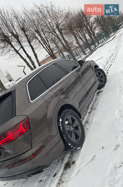 Внедорожник / Кроссовер Audi Q7 2016 в Белой Церкви