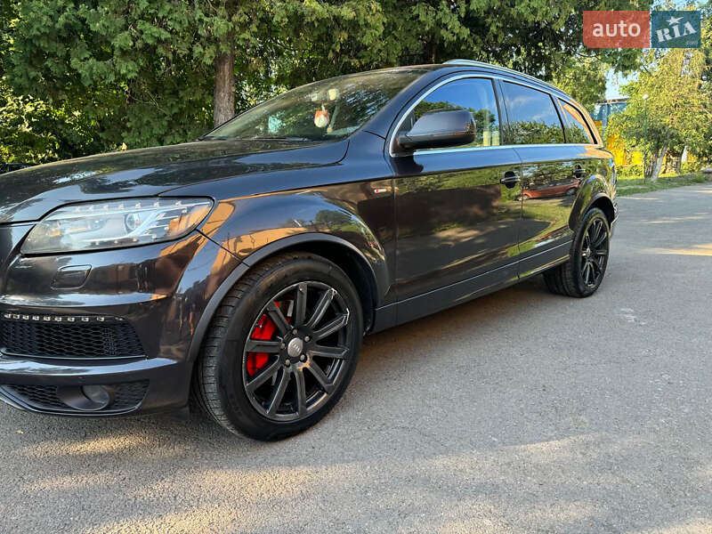 Позашляховик / Кросовер Audi Q7 2010 в Ужгороді