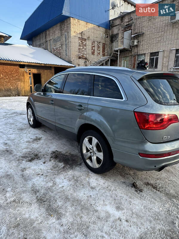 Внедорожник / Кроссовер Audi Q7 2007 в Славянске