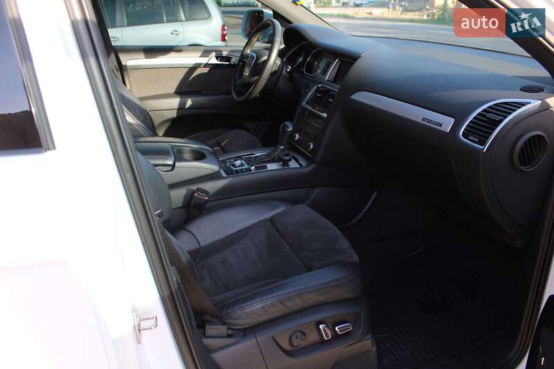 Позашляховик / Кросовер Audi Q7 2011 в Івано-Франківську