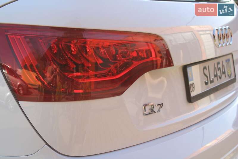 Позашляховик / Кросовер Audi Q7 2011 в Івано-Франківську