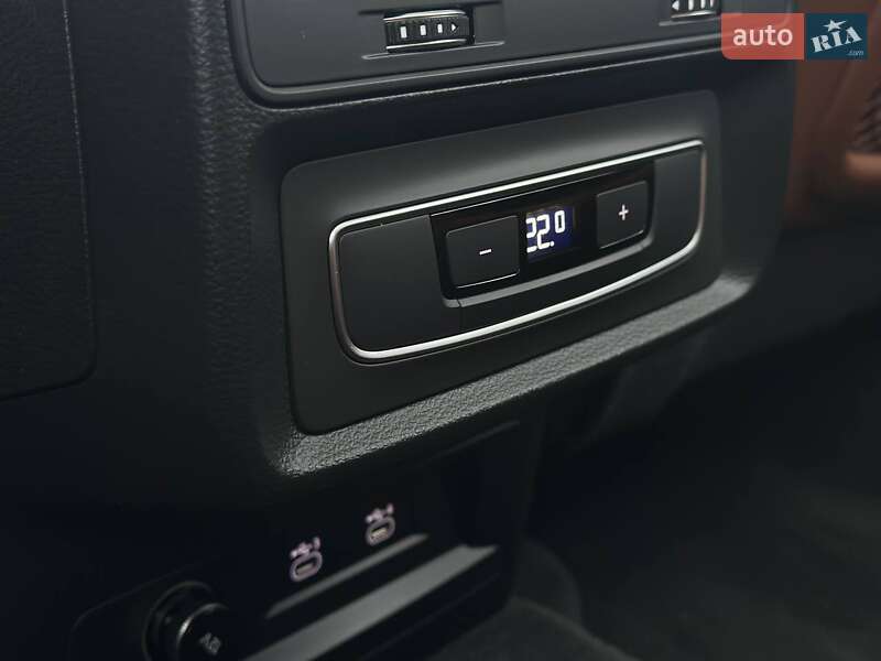 Позашляховик / Кросовер Audi Q7 2021 в Луцьку