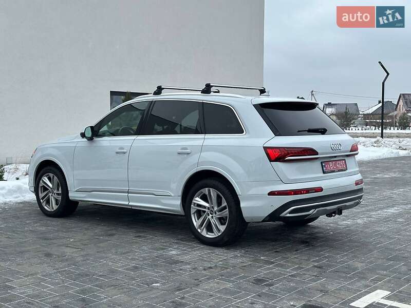 Позашляховик / Кросовер Audi Q7 2021 в Луцьку