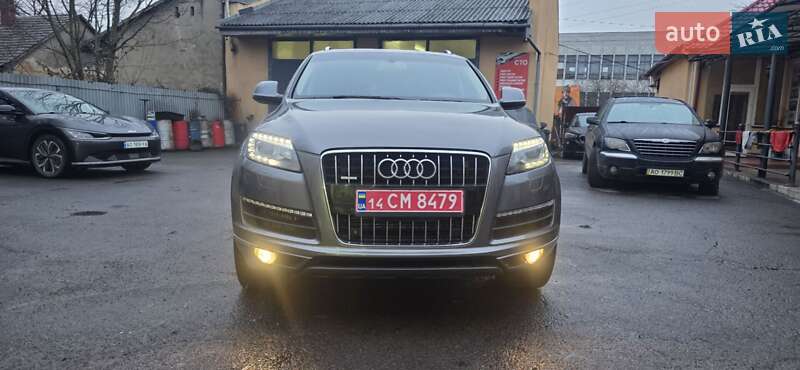 Позашляховик / Кросовер Audi Q7 2015 в Ужгороді
