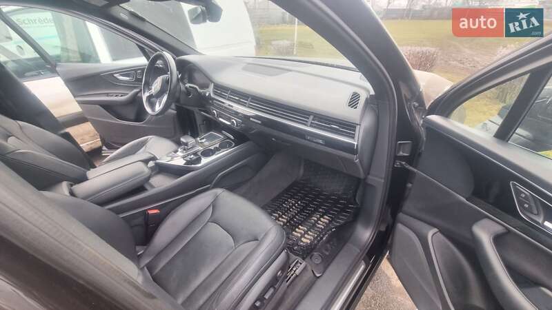 Позашляховик / Кросовер Audi Q7 2017 в Тернополі