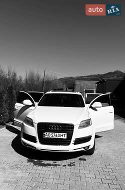 Внедорожник / Кроссовер Audi Q7 2006 в Ужгороде