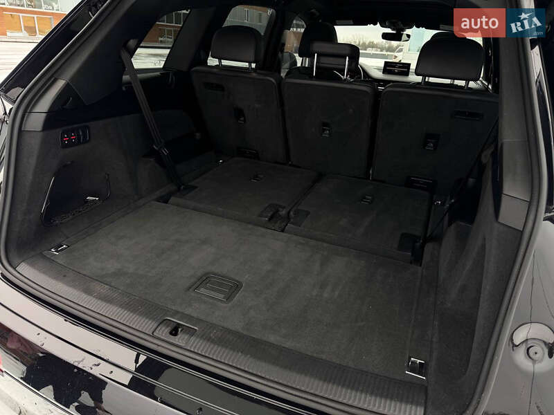 Внедорожник / Кроссовер Audi Q7 2017 в Киеве