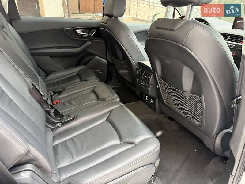 Внедорожник / Кроссовер Audi Q7 2019 в Виннице