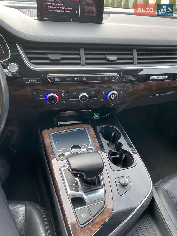 Позашляховик / Кросовер Audi Q7 2016 в Львові