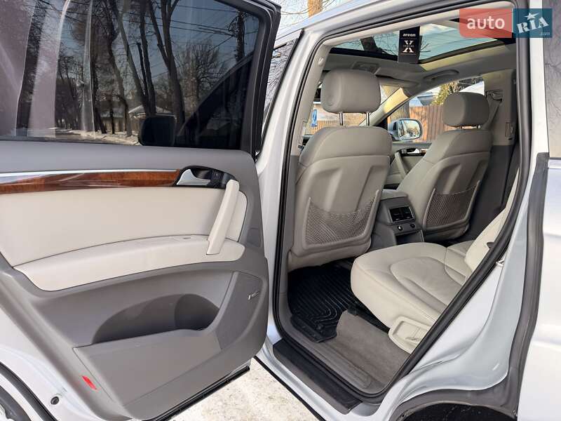 Внедорожник / Кроссовер Audi Q7 2014 в Киеве