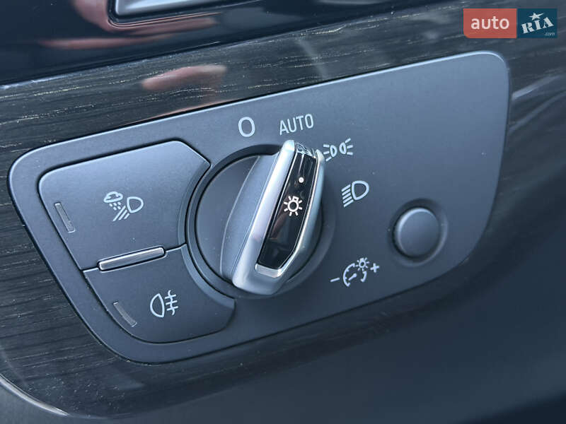 Внедорожник / Кроссовер Audi Q7 2015 в Ровно