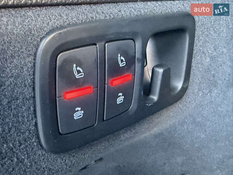 Внедорожник / Кроссовер Audi Q7 2015 в Ровно