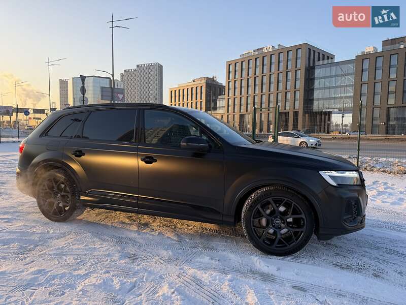 Внедорожник / Кроссовер Audi Q7 2025 в Киеве