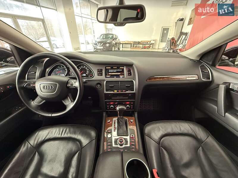Внедорожник / Кроссовер Audi Q7 2013 в Черновцах